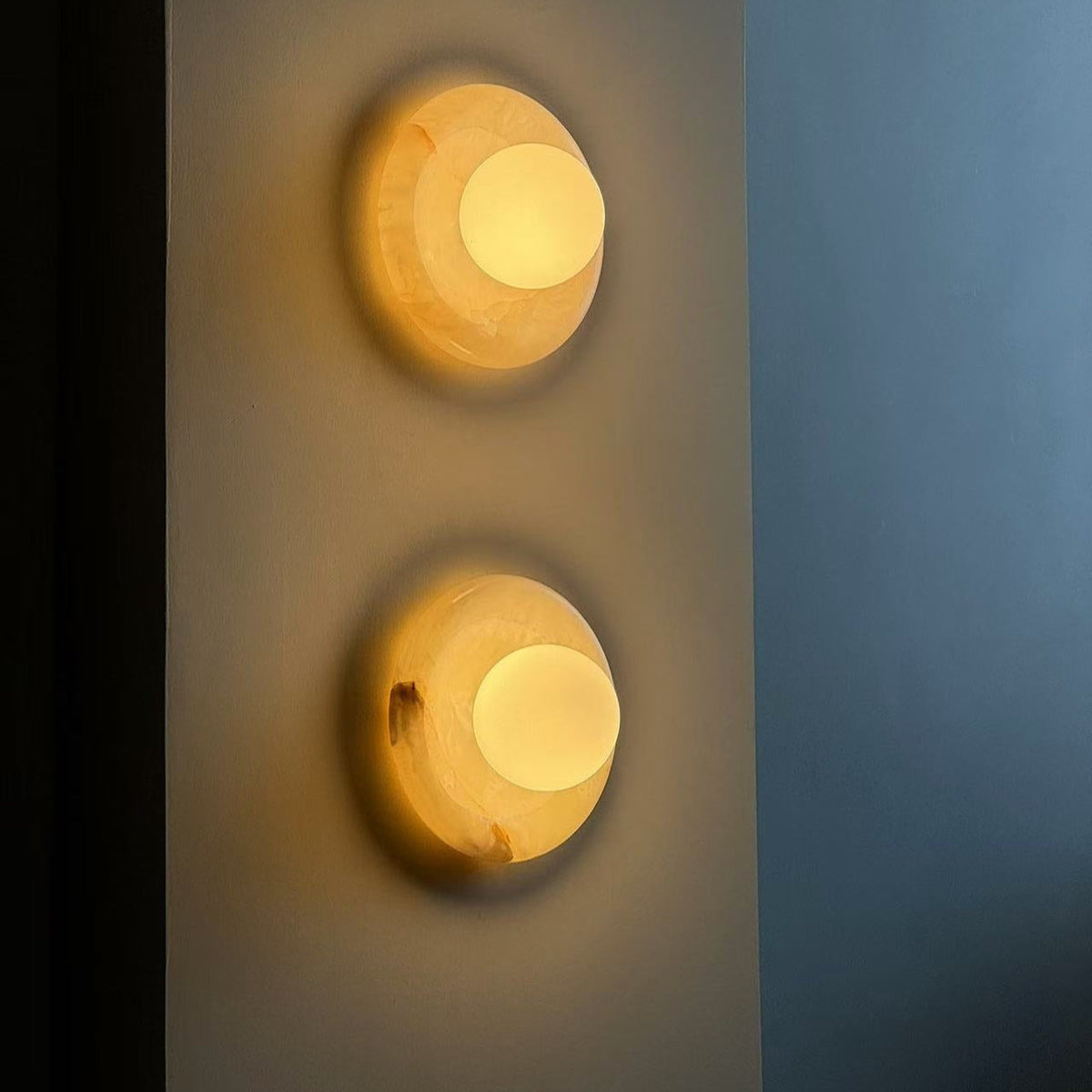 Applique ronde en marbre et verre Hako — vue 5 — Maison Velaro