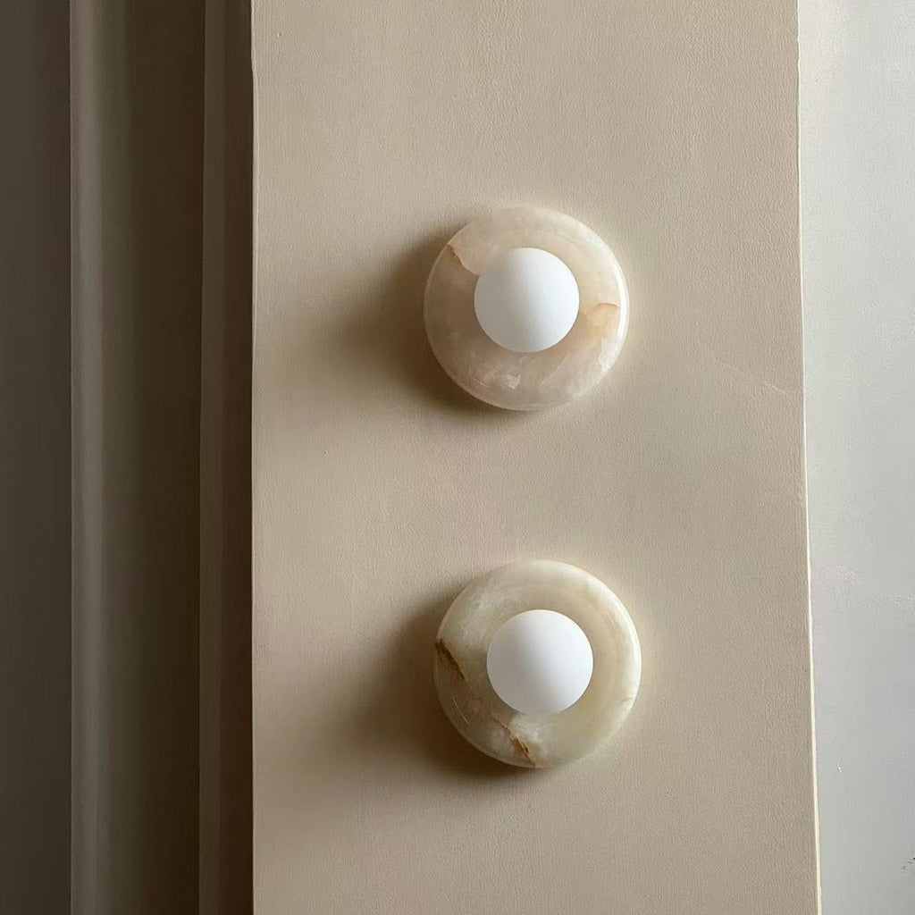Applique ronde en marbre et verre Hako — vue 4 — Maison Velaro